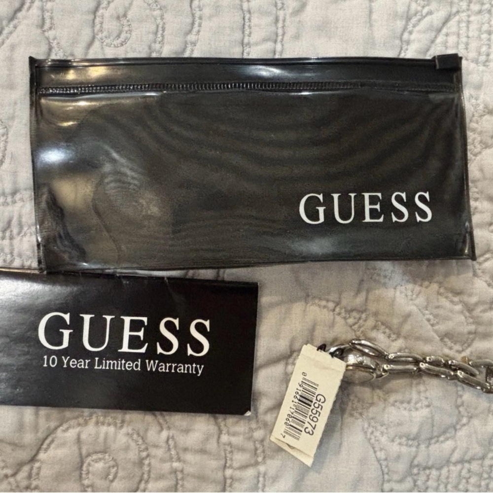 Vintage Guess Round Gold Tone Case Two Tone Stainless Steel Band Watch G55973